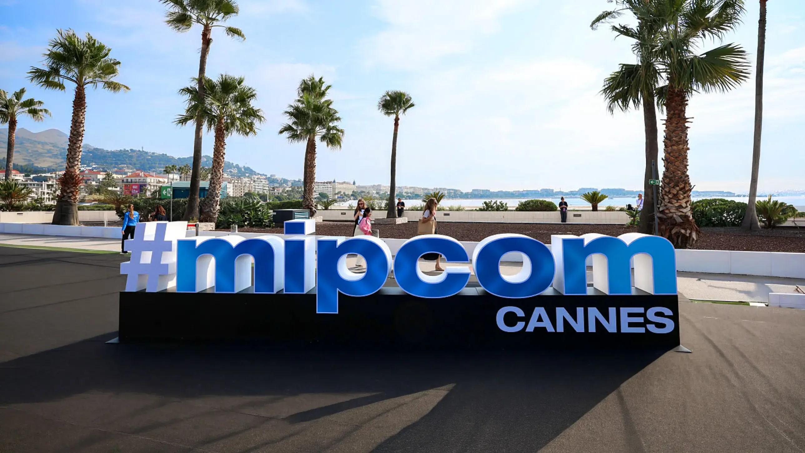 MIPCOM à Cannes : stationnez serein pendant le marché du contenu